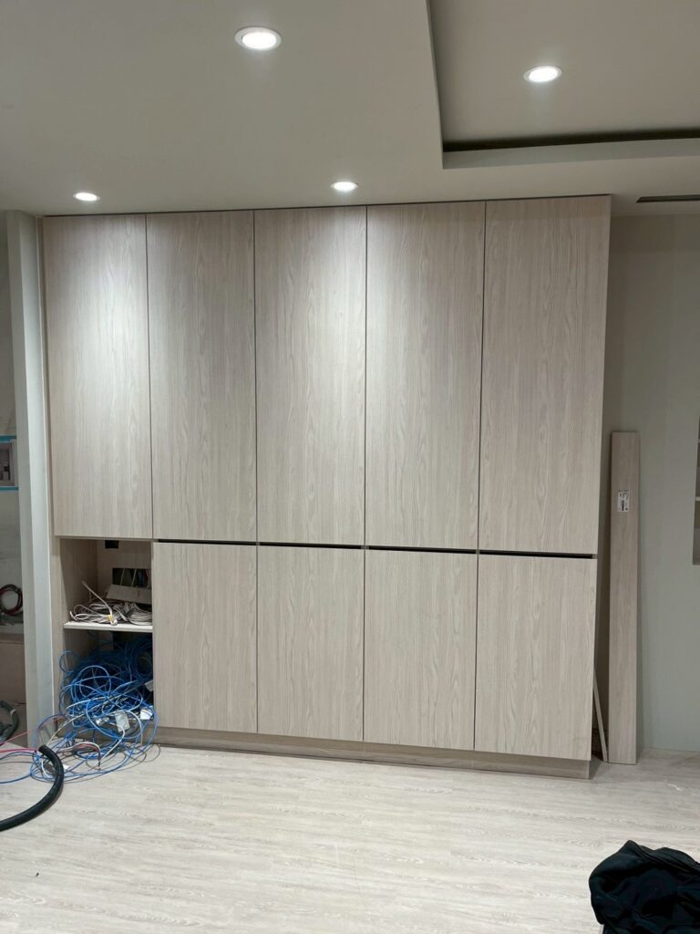 懸空置物桌、鋁框茶玻璃展示櫃L8084
